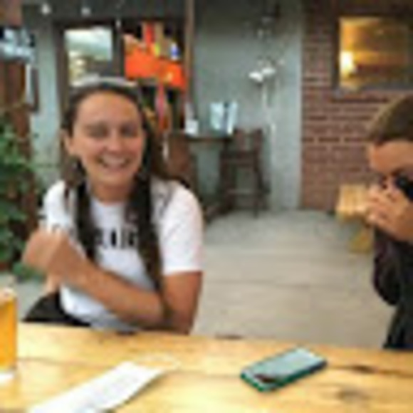 Meet your Posher, Dagney - Picture 1 of 1